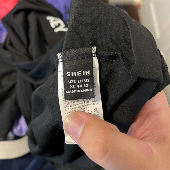 Black "WTF" Saying T-Shirt - Picture 3 of 3